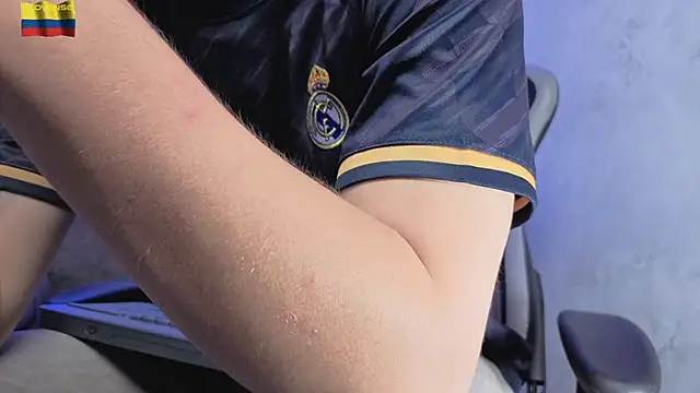 Yeiko Romero  online show from April 15, 2026, 8:09 pm