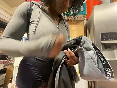 wynterheat online show from March 12, 2026, 3:45 am