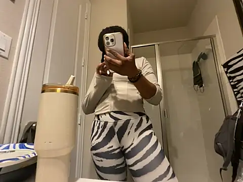 wynterheat online show from June 11, 2026, 5:05 am