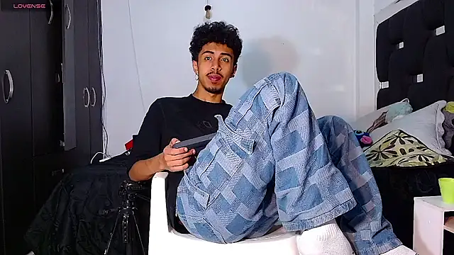 RyanRizzo online show from January 8, 2025, 12:28 am