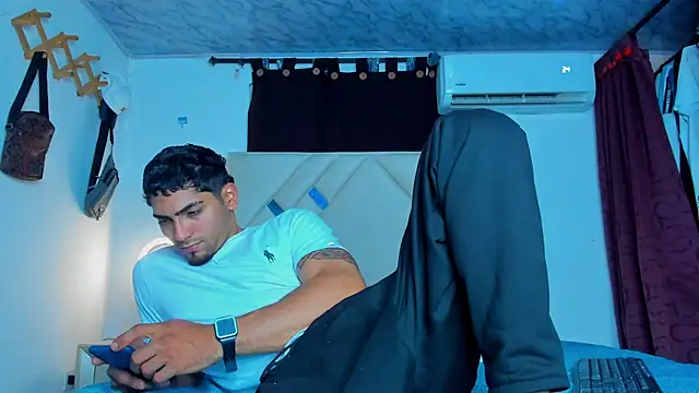 Rich boy01 online show from January 19, 2025, 11:21 pm