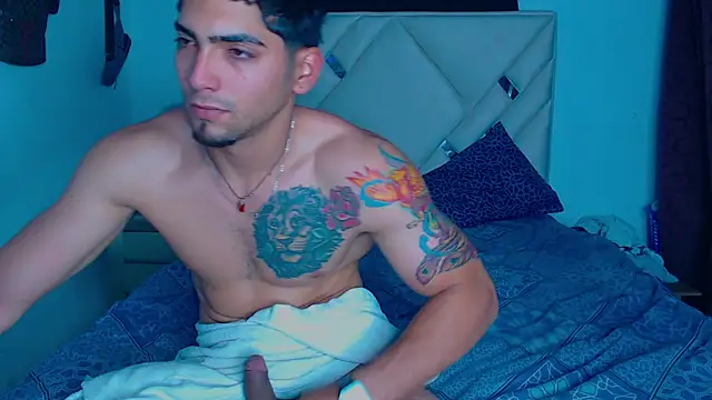 Rich boy01 online show from February 3, 2025, 8:57 pm