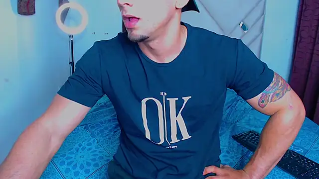 Rich boy01 online show from March 5, 2025, 12:44 pm