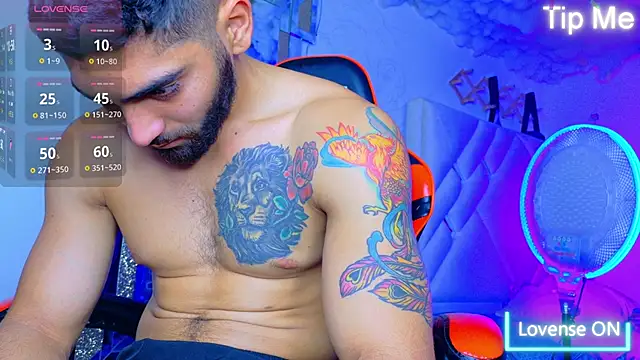 Snapshot of Rich_boy01 chatting on February 3, 2026, 6:57 pm Rich boy01 online show from February 3, 2026, 6:57 pm