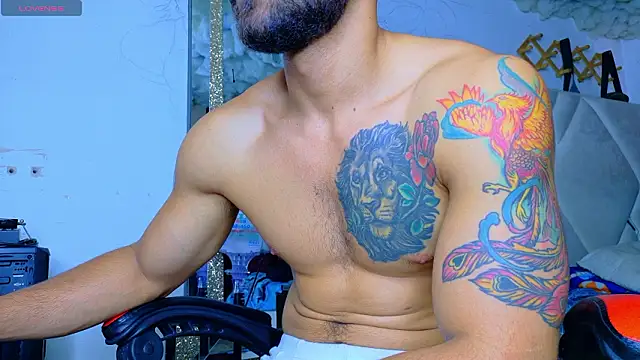 Snapshot of Rich_boy01 chatting on February 12, 2026, 4:35 pm Rich boy01 online show from February 12, 2026, 4:35 pm