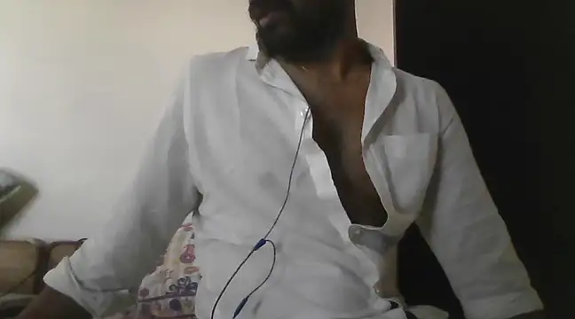 Snapshot of pushparajmodda chatting on March 6, 2025, 3:35 am pushparajmodda online show from March 6, 2025, 3:35 am