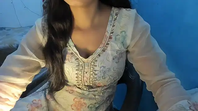 aarjulove online show from April 7, 2026, 7:20 am