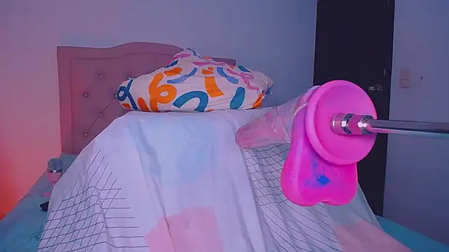 Ariss-hot online show from November 23, 2025, 11:26 pm