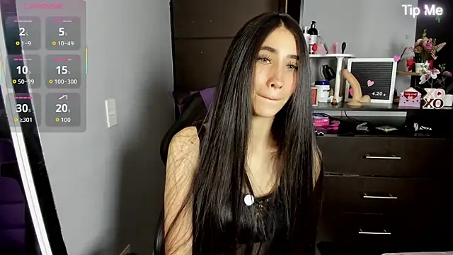 Emilytafur online show from July 11, 2026, 12:02 am