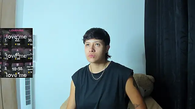 violet casper  online show from December 18, 2024, 5:59 am