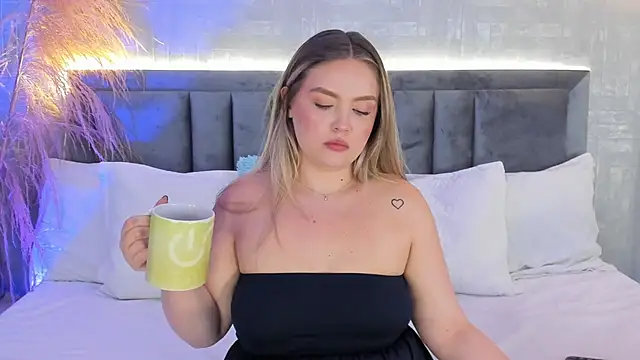 GaiaBaker online show from November 9, 2025, 3:43 pm