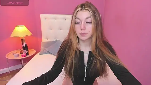 MollyMeltorr online show from December 11, 2024, 12:54 am