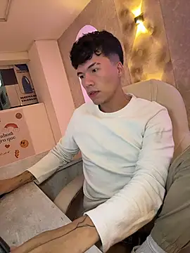 Logan smith1 online show from November 7, 2025, 8:03 am