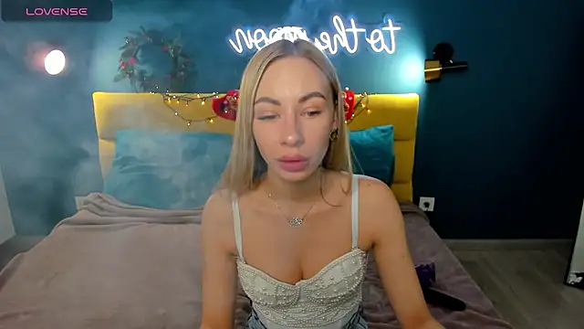 Diana Garrett online show from December 16, 2024, 9:03 am