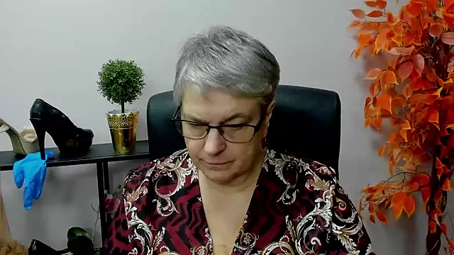 IrisDream online show from December 19, 2024, 10:24 am