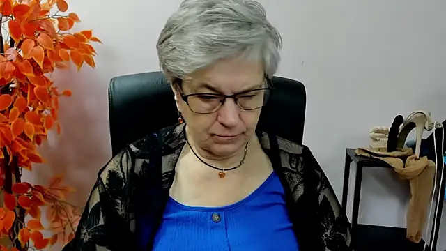 IrisDream online show from September 26, 2025, 6:17 am