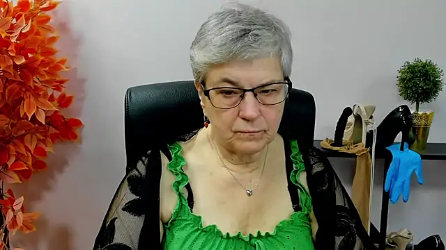 IrisDream online show from November 7, 2025, 7:30 am