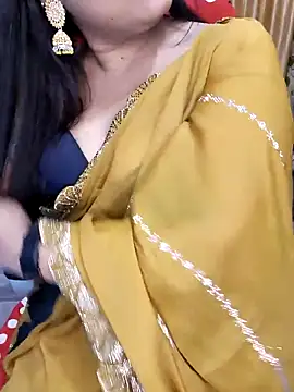 Cute-Raashii online show from November 26, 2025, 4:41 pm