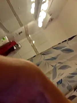 Josephine LIVE online show from November 1, 2025, 3:58 pm