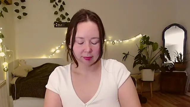 nextdoorbabygirl online show from October 12, 2025, 7:24 pm