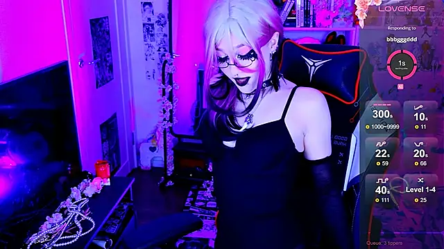 Aki  Ra online show from April 21, 2026, 1:42 am