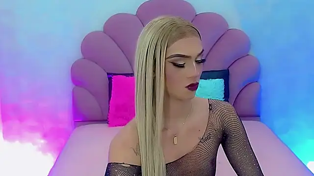 Snapshot of briana_sex32 chatting on January 7, 2025, 8:24 am briana sex32 online show from January 7, 2025, 8:24 am