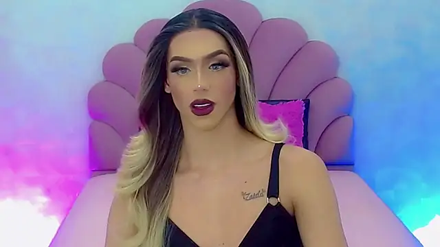 Snapshot of briana_sex32 chatting on January 15, 2025, 8:20 am briana sex32 online show from January 15, 2025, 8:20 am