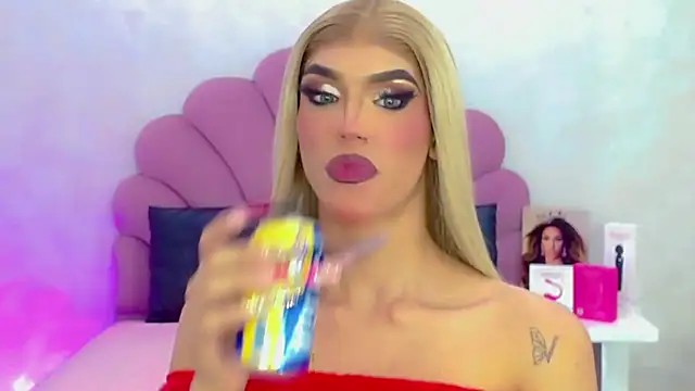 briana sex32 online show from April 12, 2026, 2:11 pm