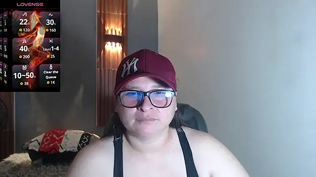 Snapshot of katty_femdom chatting on October 2, 2025, 12:45 pm katty femdom online show from October 2, 2025, 12:45 pm