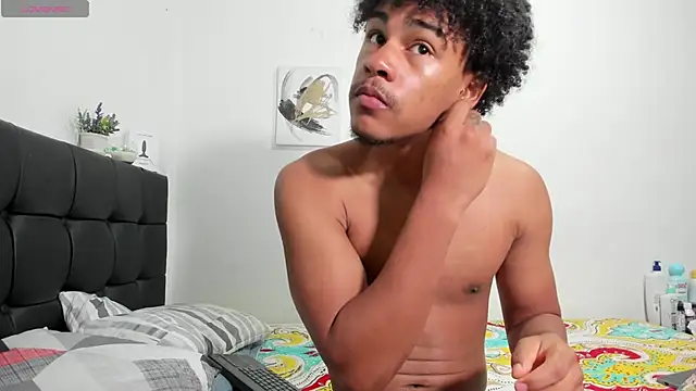 RoddyRich11 online show from February 19, 2025, 1:17 pm