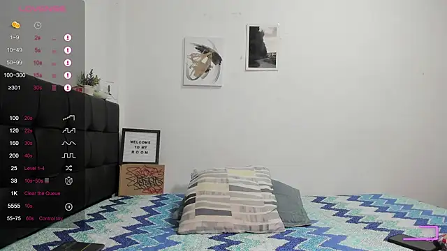 RoddyRich11 online show from October 27, 2025, 12:42 pm