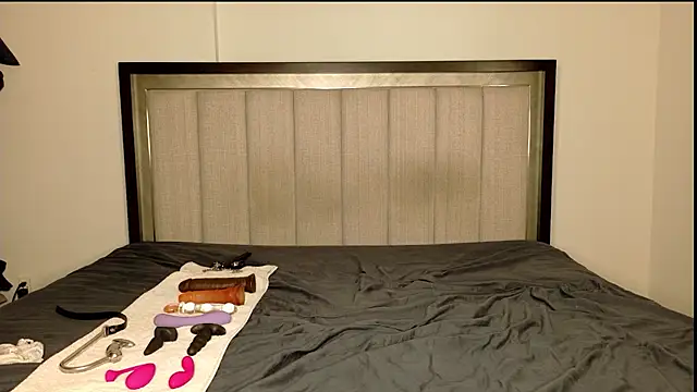 misscatxo online show from January 9, 2025, 11:13 pm