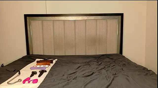 misscatxo online show from January 10, 2025, 6:17 pm