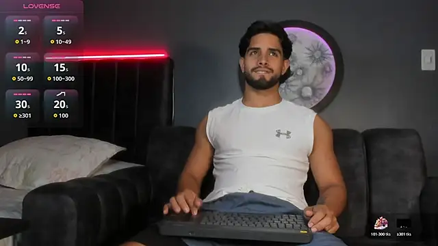 khriss brown online show from December 1, 2025, 10:26 pm