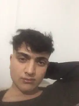 Snapshot of boy_3835 chatting on March 5, 2025, 10:21 pm boy 3835 online show from March 5, 2025, 10:21 pm