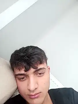 Snapshot of boy_3835 chatting on March 12, 2025, 12:36 pm boy 3835 online show from March 12, 2025, 12:36 pm