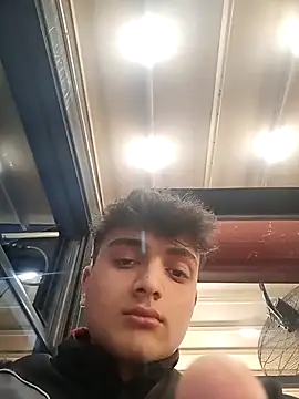 Snapshot of boy_3835 chatting on March 15, 2025, 7:59 pm boy 3835 online show from March 15, 2025, 7:59 pm