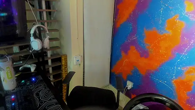 leondevereda online show from September 25, 2025, 12:47 am