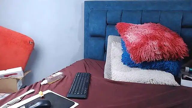 Snapshot of GabySteven chatting on June 19, 2026, 8:29 am GabySteven online show from June 19, 2026, 8:29 am