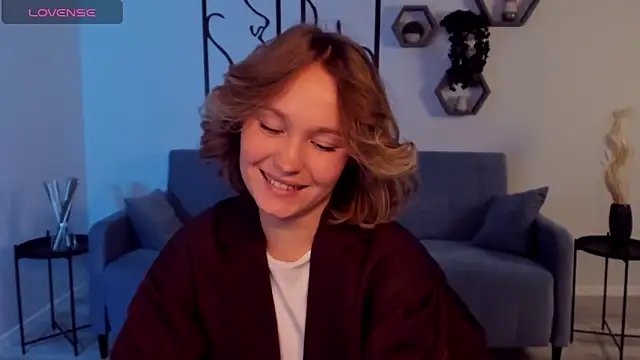 BritnieCute online show from October 1, 2025, 5:46 am