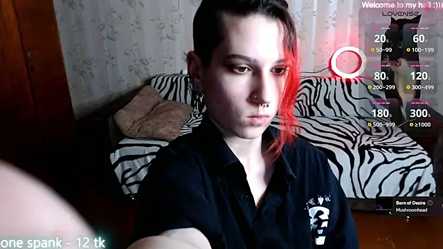 Miya Wey  online show from February 21, 2025, 7:21 pm