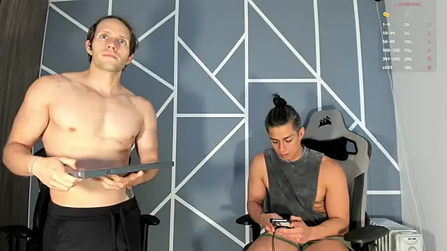 ianandjosephx online show from December 4, 2024, 2:59 pm