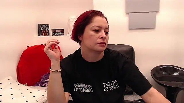 Snapshot of eva_twiss chatting on May 15, 2026, 12:01 pm eva twiss online show from May 15, 2026, 12:01 pm