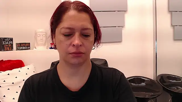 Snapshot of eva_twiss chatting on May 19, 2026, 12:00 pm eva twiss online show from May 19, 2026, 12:00 pm