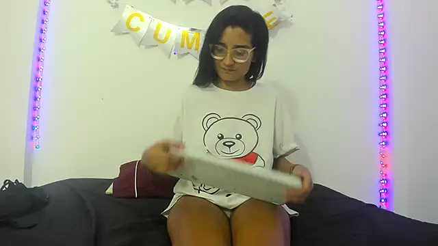 valentina lov online show from February 25, 2025, 6:09 pm