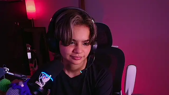 marlena3312 online show from March 6, 2026, 2:24 pm