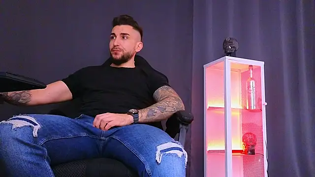 Snapshot of MightyAaron66 chatting on February 19, 2025, 8:55 am MightyAaron66 online show from February 19, 2025, 8:55 am