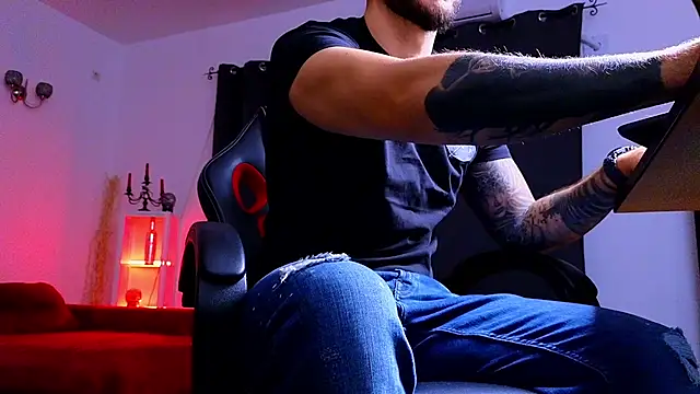 Snapshot of MightyAaron66 chatting on September 16, 2025, 1:28 am MightyAaron66 online show from September 16, 2025, 1:28 am