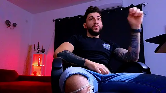 Snapshot of MightyAaron66 chatting on November 20, 2025, 3:28 am MightyAaron66 online show from November 20, 2025, 3:28 am