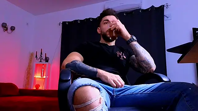 Snapshot of MightyAaron66 chatting on November 26, 2025, 3:29 am MightyAaron66 online show from November 26, 2025, 3:29 am